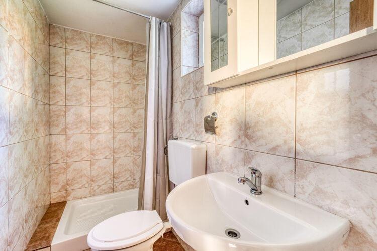 Apartments Nika With Swimming Pool And Beautiful Sea View Dobreć 외부 사진
