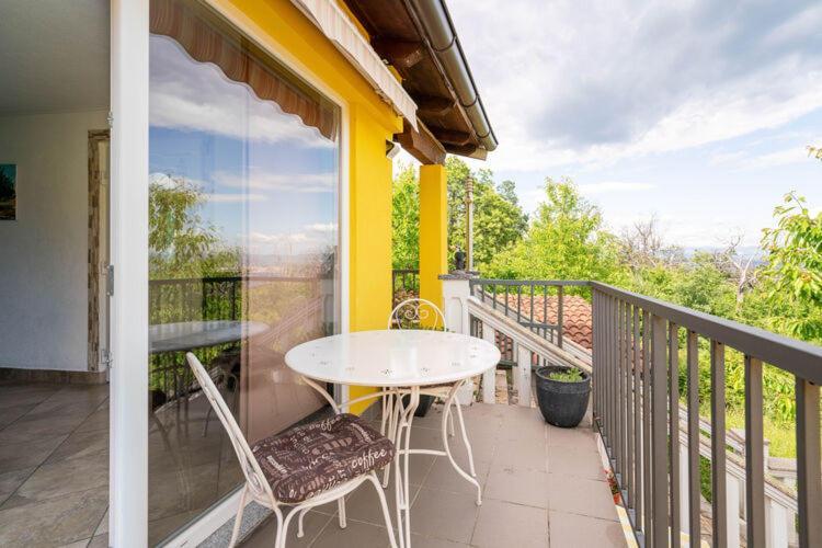 Apartments Nika With Swimming Pool And Beautiful Sea View Dobreć 외부 사진