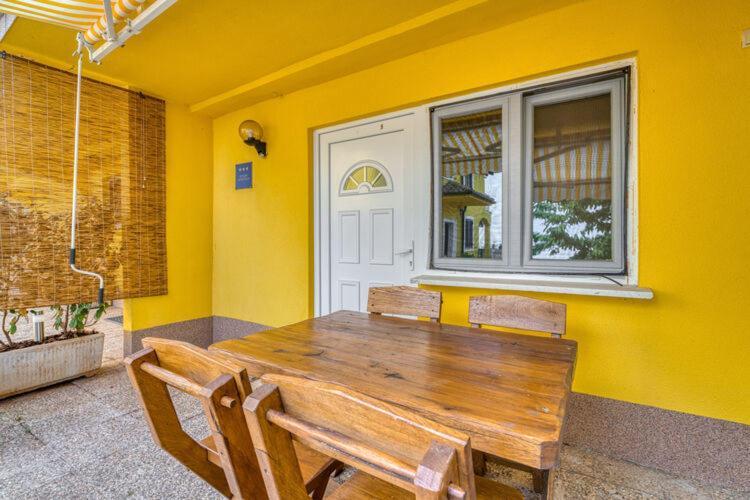 Apartments Nika With Swimming Pool And Beautiful Sea View Dobreć 외부 사진