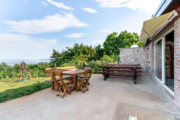 Apartments Nika With Swimming Pool And Beautiful Sea View Dobreć 외부 사진